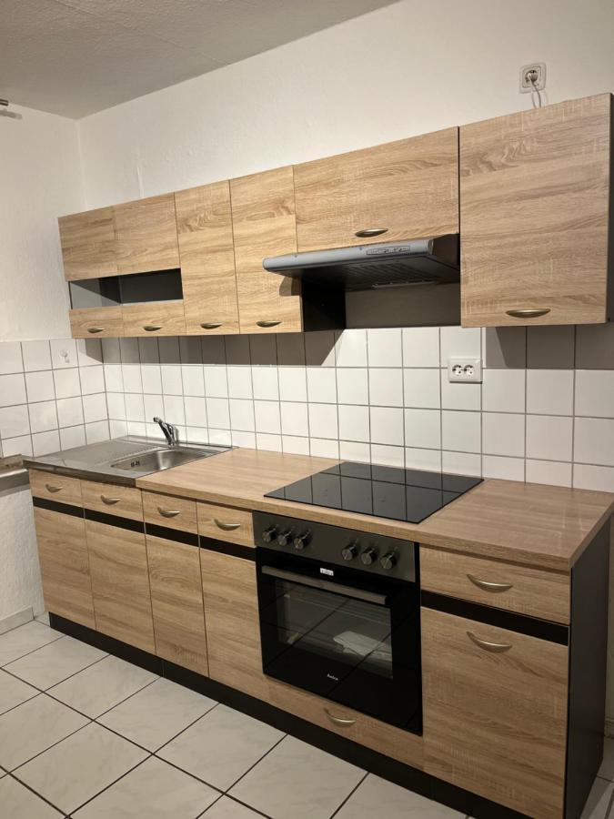 Zimmer Fuer Monteure, Handwerker Oder Reisende Essen Ngoại thất bức ảnh