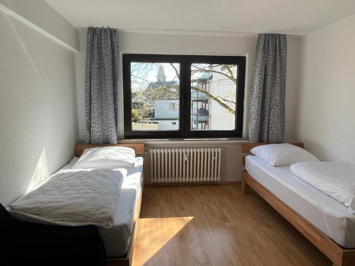 Zimmer Fuer Monteure, Handwerker Oder Reisende Essen Ngoại thất bức ảnh