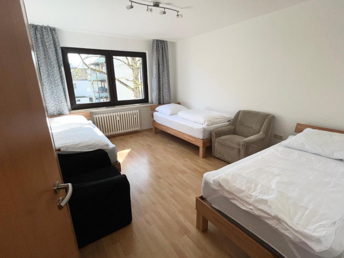 Zimmer Fuer Monteure, Handwerker Oder Reisende Essen Ngoại thất bức ảnh