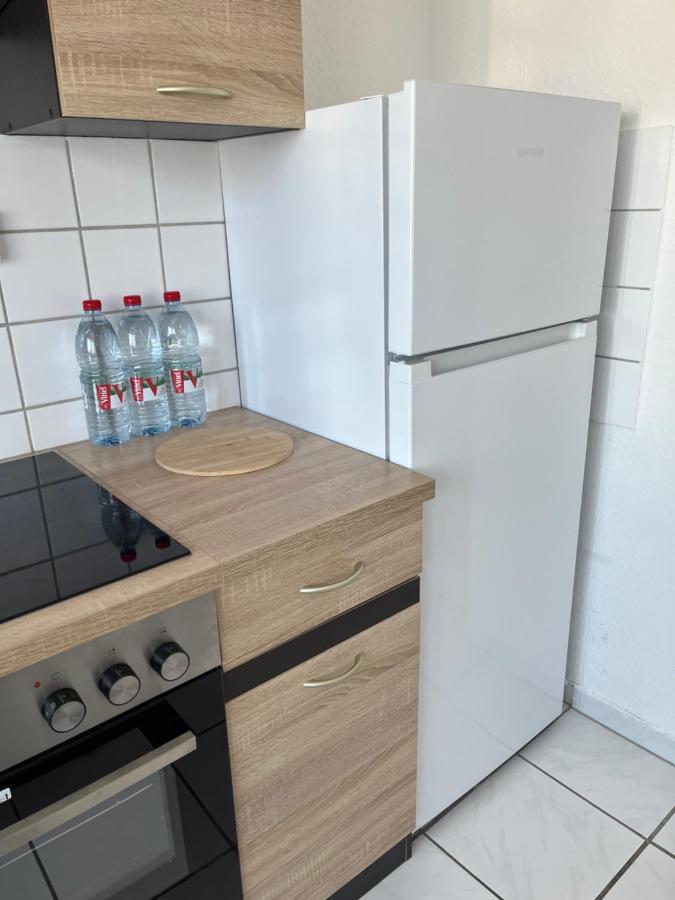 Zimmer Fuer Monteure, Handwerker Oder Reisende Essen Ngoại thất bức ảnh